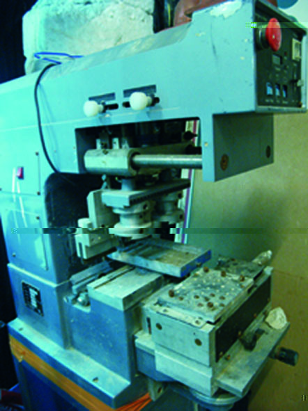 machine tampo.jpg